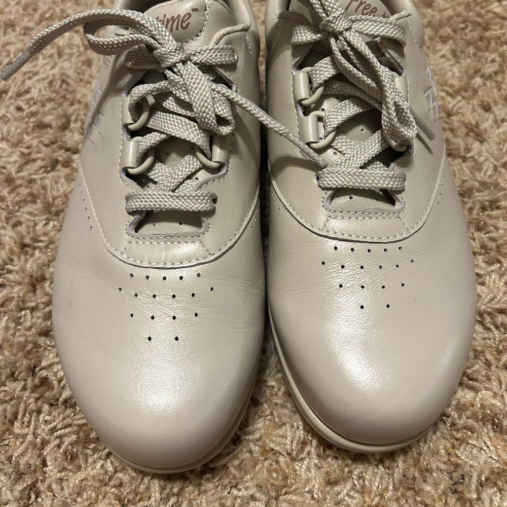 SAS size 7 women shoes